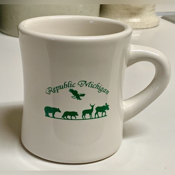 1990s Vintage Wildlife Animal Illustrated REPUBLIC MICHIGAN Ceramic Coffee Mug - Picture 14 of 14
